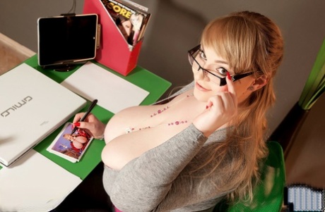 Plump secretary with big boobs provides more than just transcription services