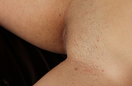 Kinky Mature European Drew rubs her shaved clam with a toy in a hot solo