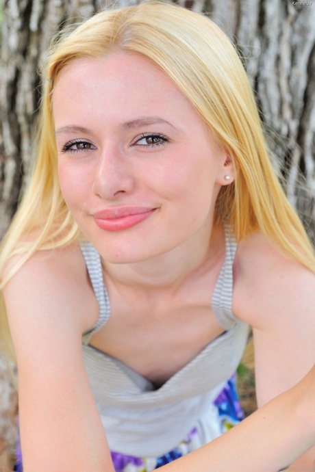 Very skinny blonde cutie Kennedy gets completely naked & spreads ass in public