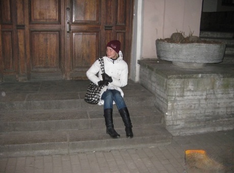 Innocent Russian girlfriend Irina Bruni gets screwed in the bathroom