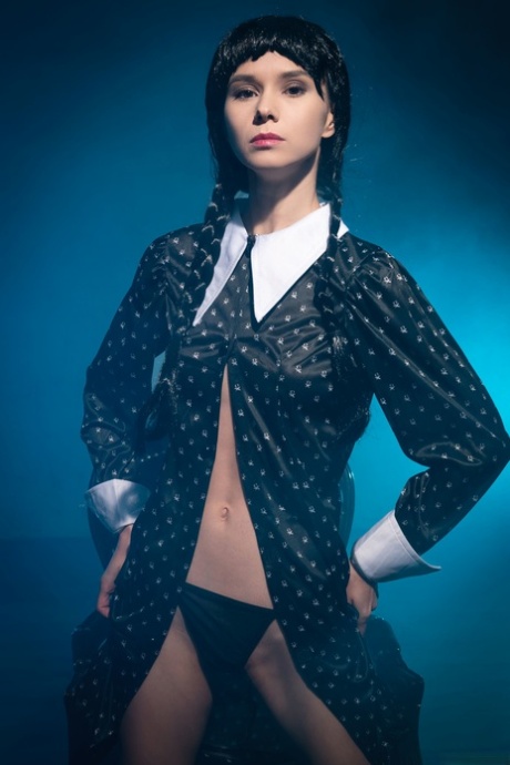Met Art performed by Leona Mia Nude Photos