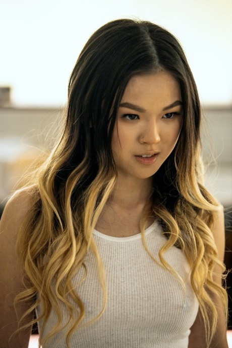 Asian girl Lulu Chu & ebony Nicole Kitt kiss in a shower after a prison escape