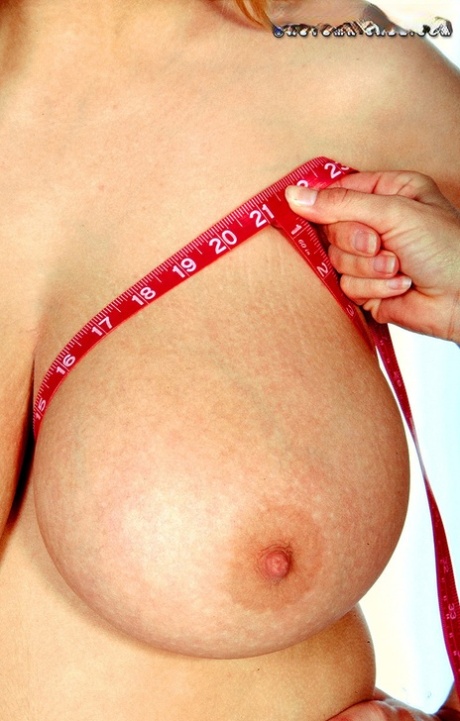 Big Boob Bundle performed by Autumn Jade Hot XXX